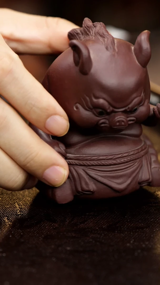 紫砂茶宠猪有福。，。