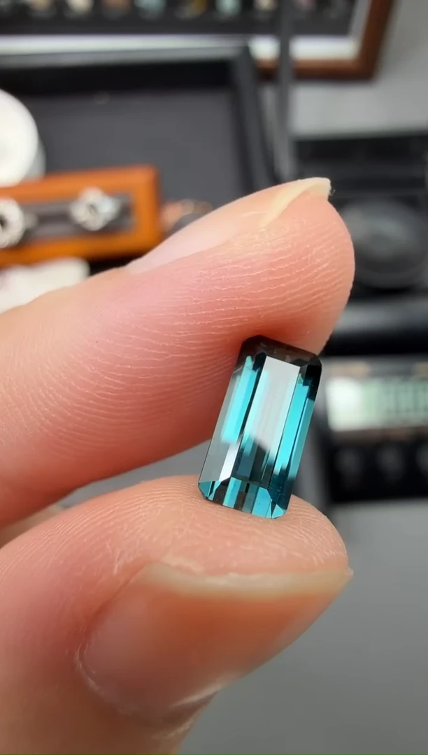 未镶嵌裸石碧玺拉贡1.6CT-A136-1P