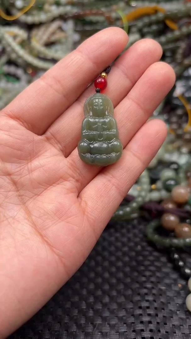 颈饰未镶嵌和田玉1