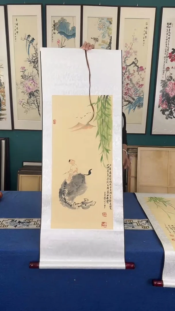国画牧童骑牛卷轴装裱