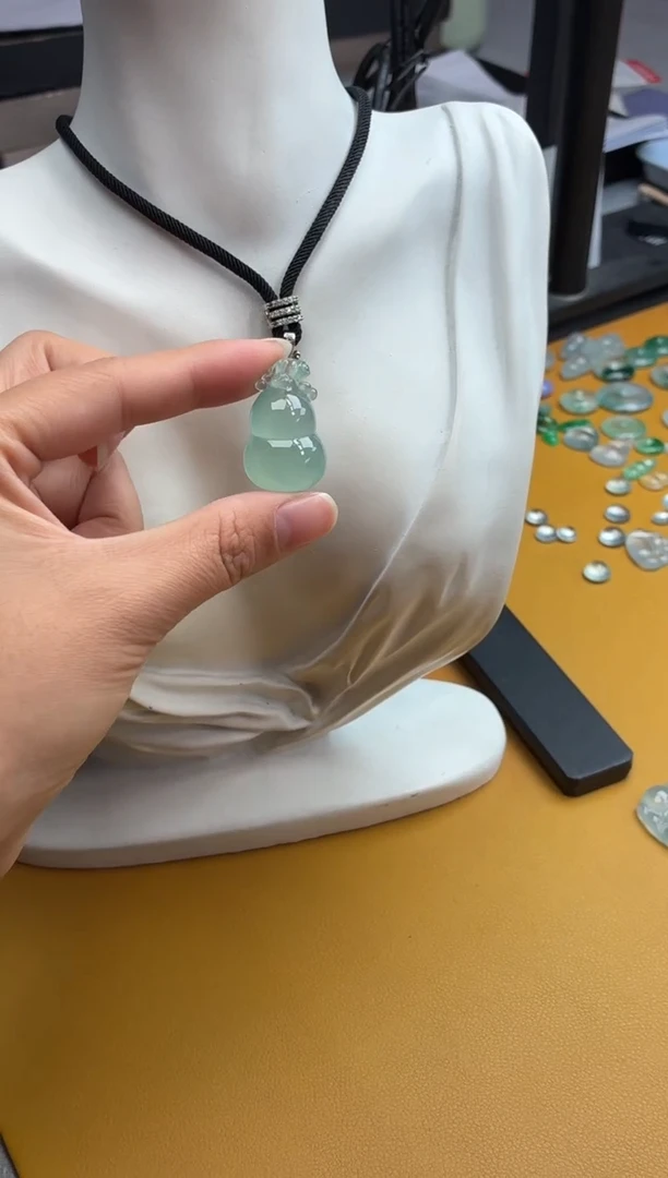 吊坠(不含链)未镶嵌翡翠8 葫芦 29.6 18.6 11.8