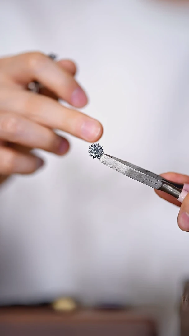 刺绣黔东南苗族刺绣衣襟扣