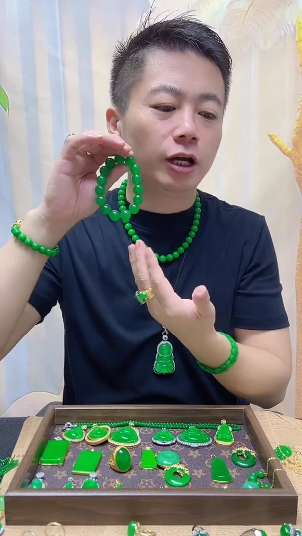 未镶嵌手链翡翠翡翠手链