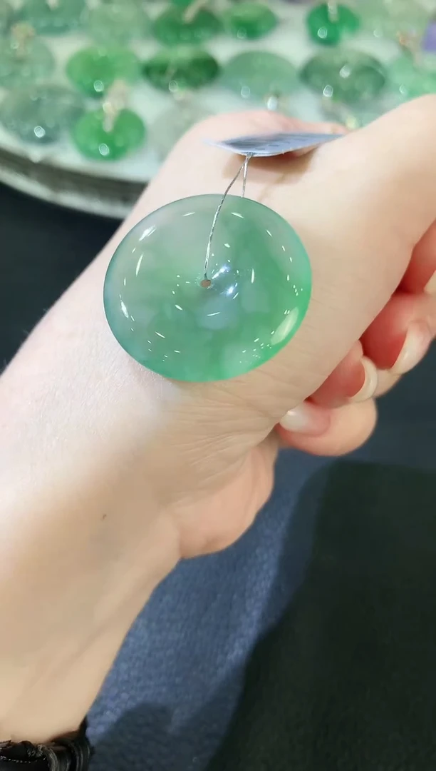 翡翠未镶嵌吊坠(不含链)A43