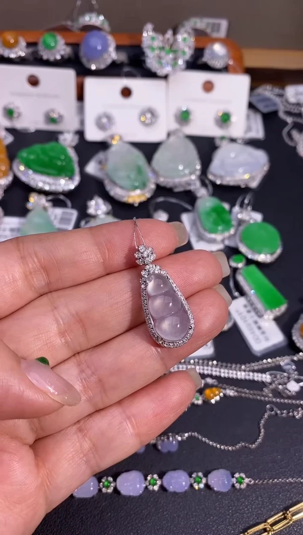 【闪购商品】翡翠项链18K金镶嵌吊坠