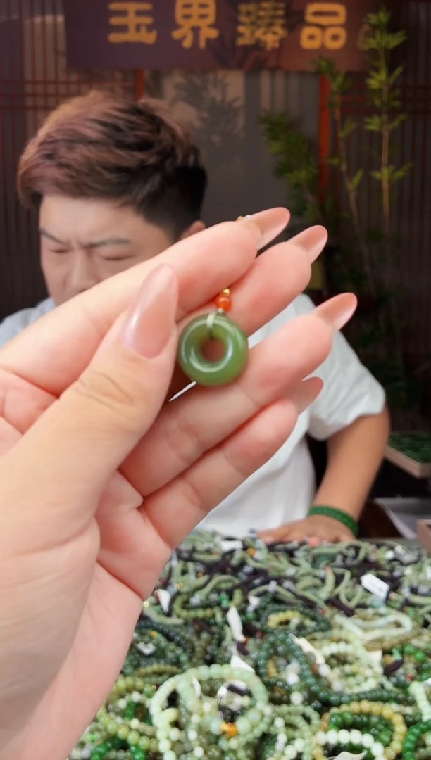 和田玉未镶嵌颈饰拍一发一