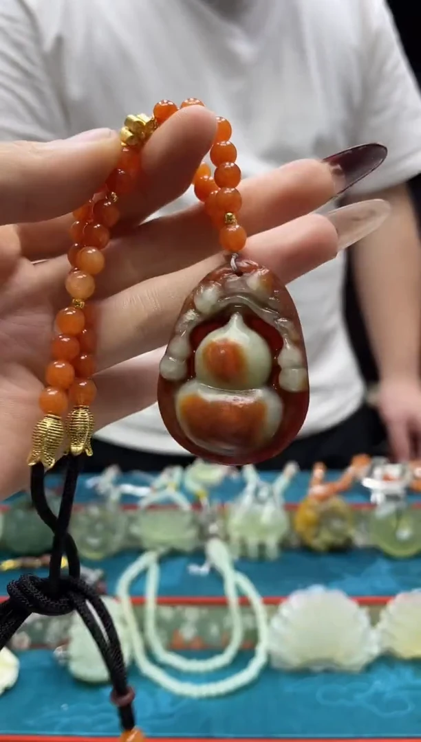 未镶嵌岫玉吊坠·