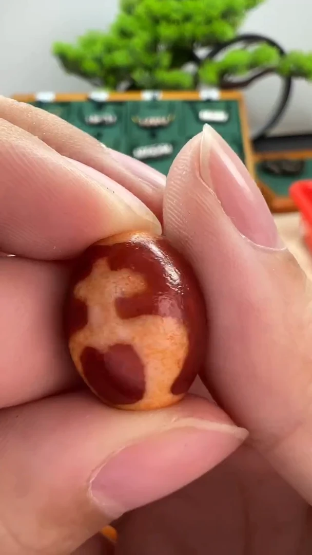 玛瑙/玉髓（覆膜）颈饰未镶嵌77.（微瑕随机发货）