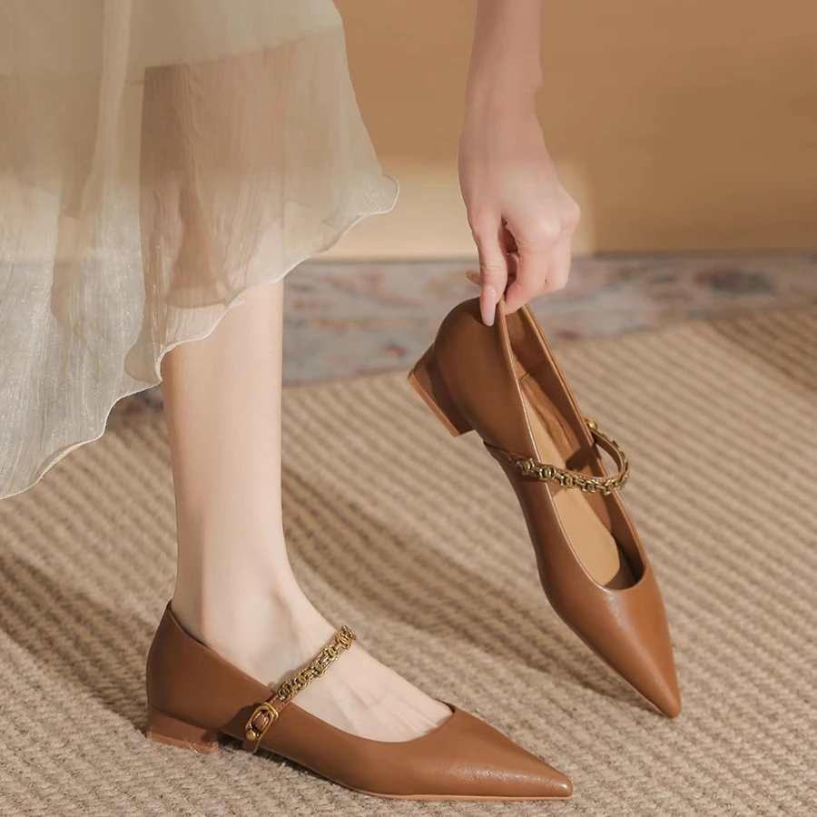 复古一字带玛丽珍女鞋低跟巨软久站不累脚复古棕色尖头单鞋女春秋