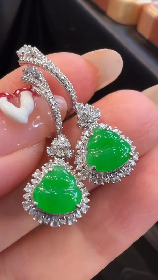 18K金镶嵌翡翠耳饰耳饰