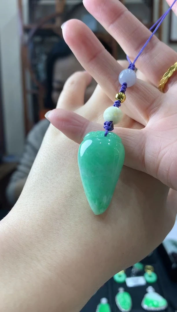 【闪购商品】翡翠吊坠(不含链)未镶嵌挂件