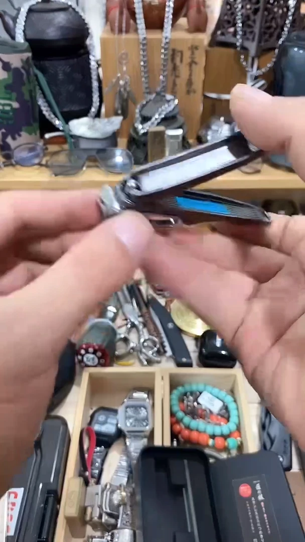 瓷片闪购商品  如图所示