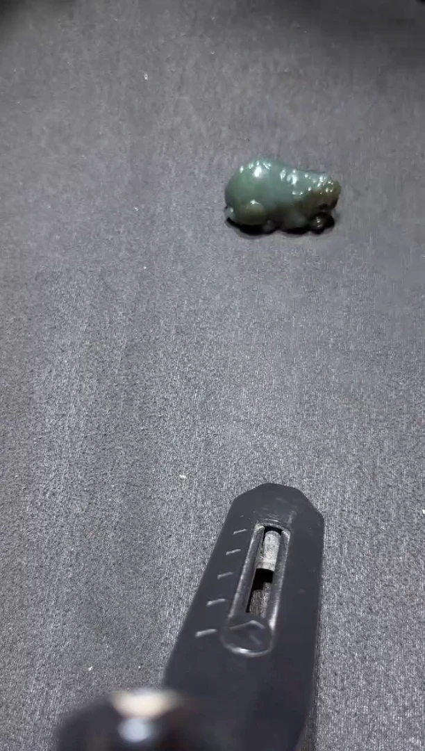 未镶嵌和田玉（糖玉）挂件和田玉