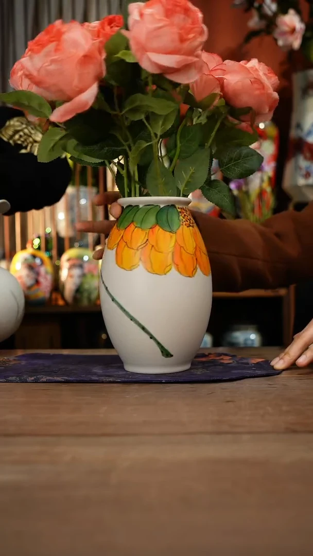 当代景德镇设计师釉下手绘陶瓷花瓶