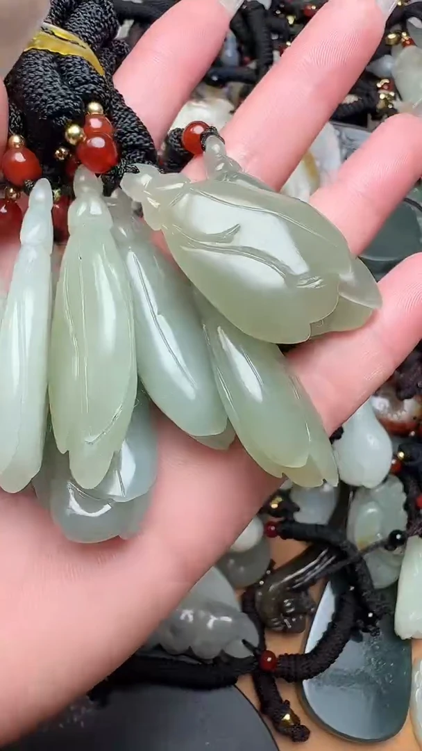 【闪购商品】和田玉颈饰未镶嵌多样性发货发其一随机发