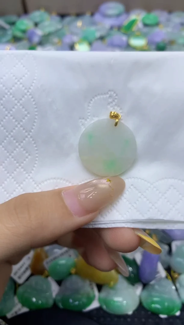 颈饰未镶嵌翡翠天然缅甸翡翠A货
