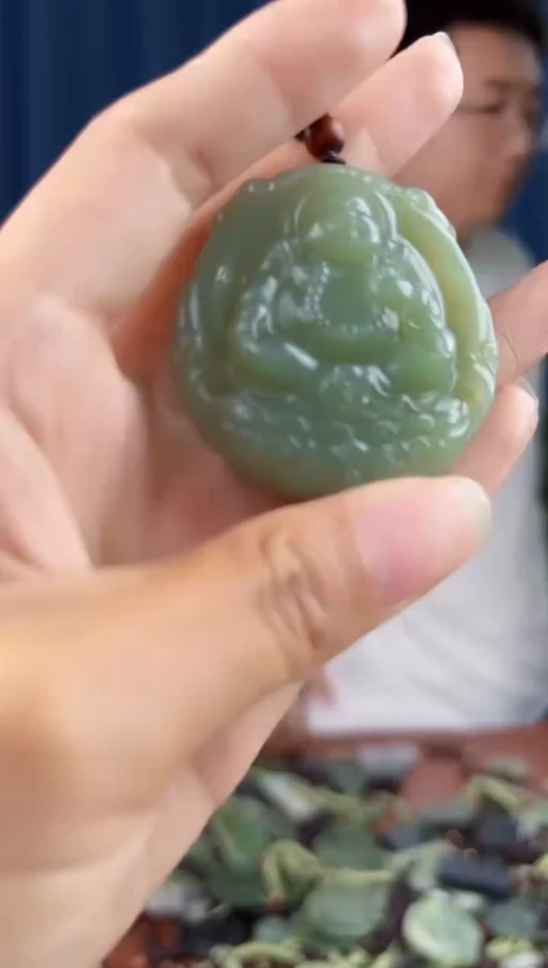 未镶嵌和田玉挂件拍一发一，