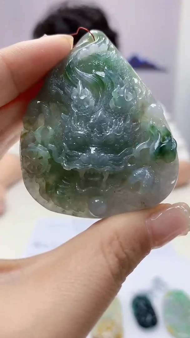 【闪购商品】定制翡翠未镶嵌4688ms-毛货143挂件