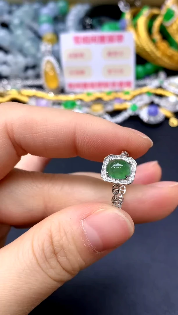 18K金镶嵌戒指翡翠243-中国好珍宝