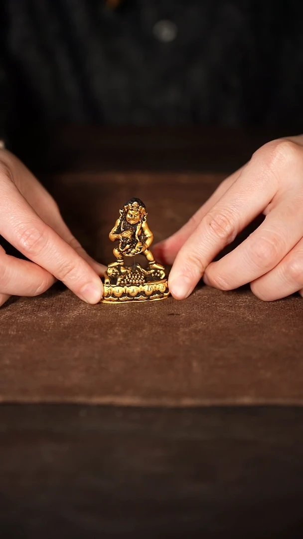 【闪购商品】高4.5宽3.5。