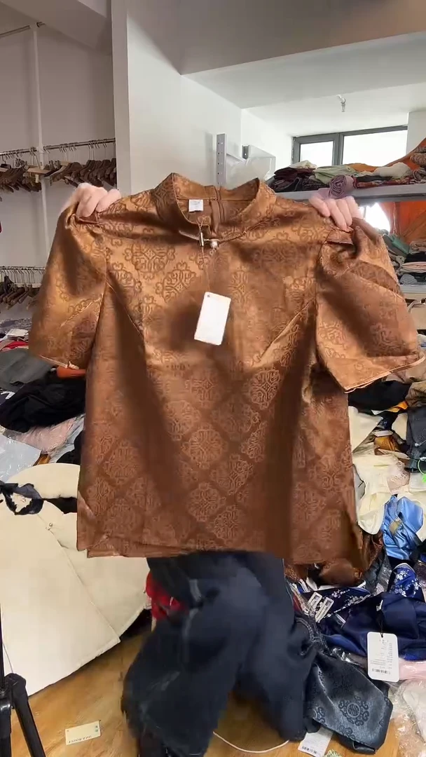 XL码      115-125斤  半袖