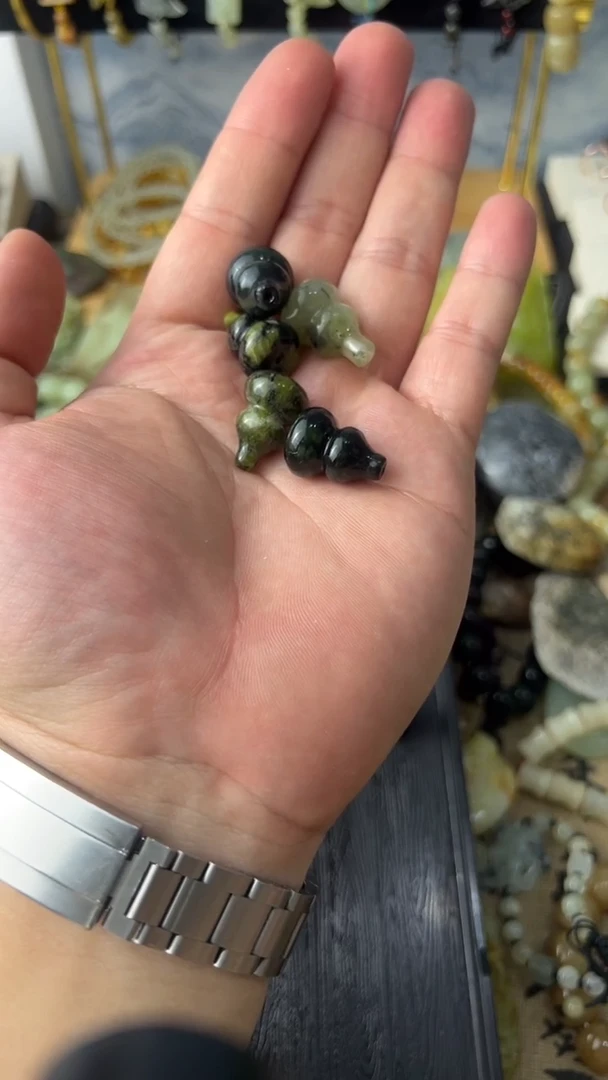 未镶嵌蛇纹石玉颈饰016