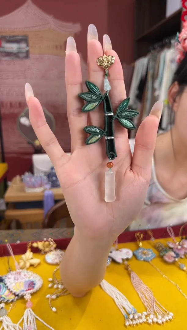 刺绣苏绣世家非遗手工（压襟）