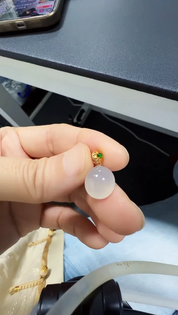 吊坠(不含链)18K金镶嵌翡翠980