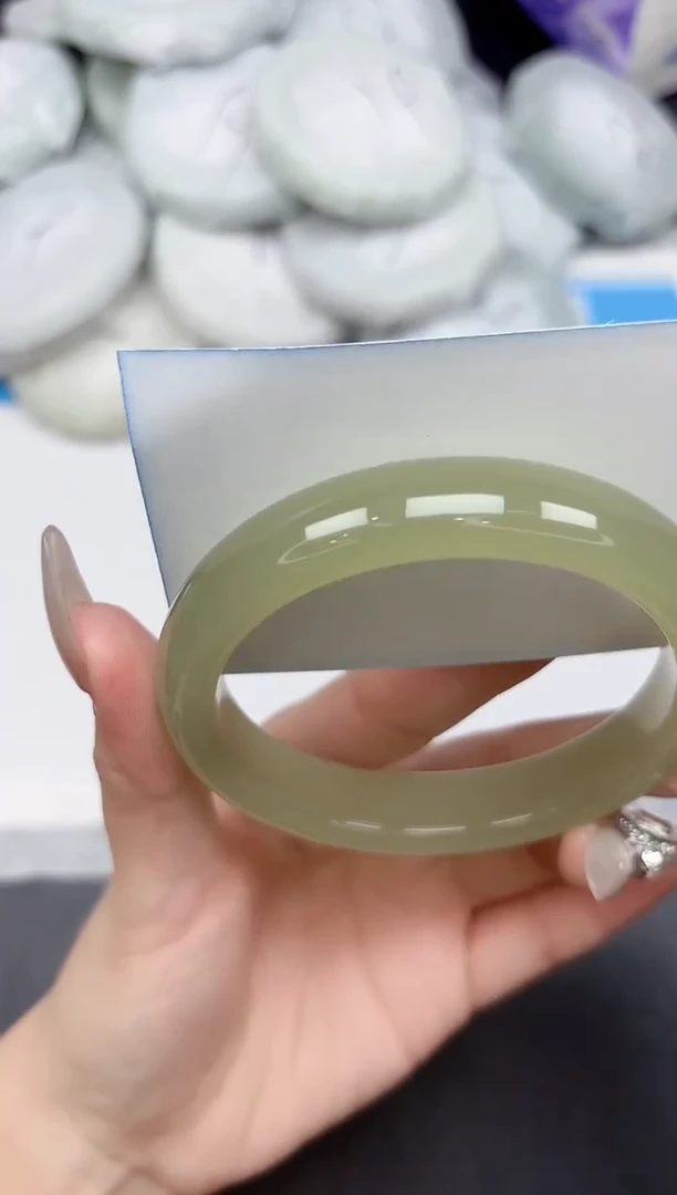 未镶嵌手镯石英质玉356-62