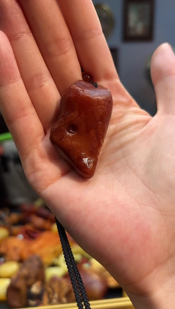琥珀颈饰未镶嵌吊坠