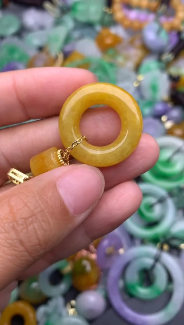 颈饰未镶嵌翡翠天然缅甸翡翠吊坠