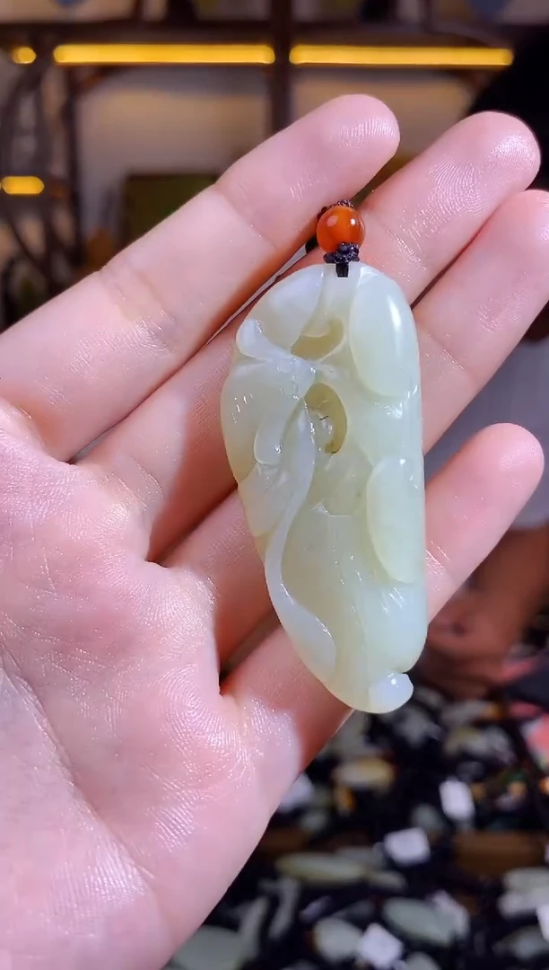 和田玉未镶嵌颈饰1