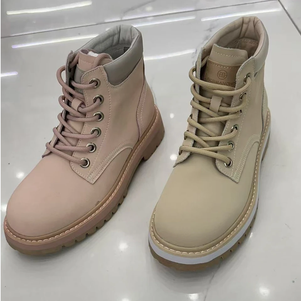 装马丁靴女冬季新款厚底增高圆头户外大黄靴短筒靴子