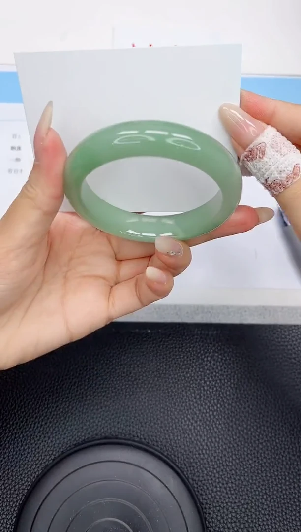 石英质玉手镯未镶嵌112-56.5