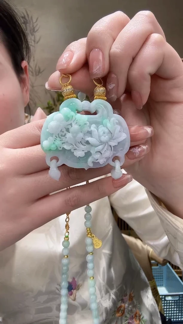 【闪购商品】翡翠颈饰未镶嵌吊坠