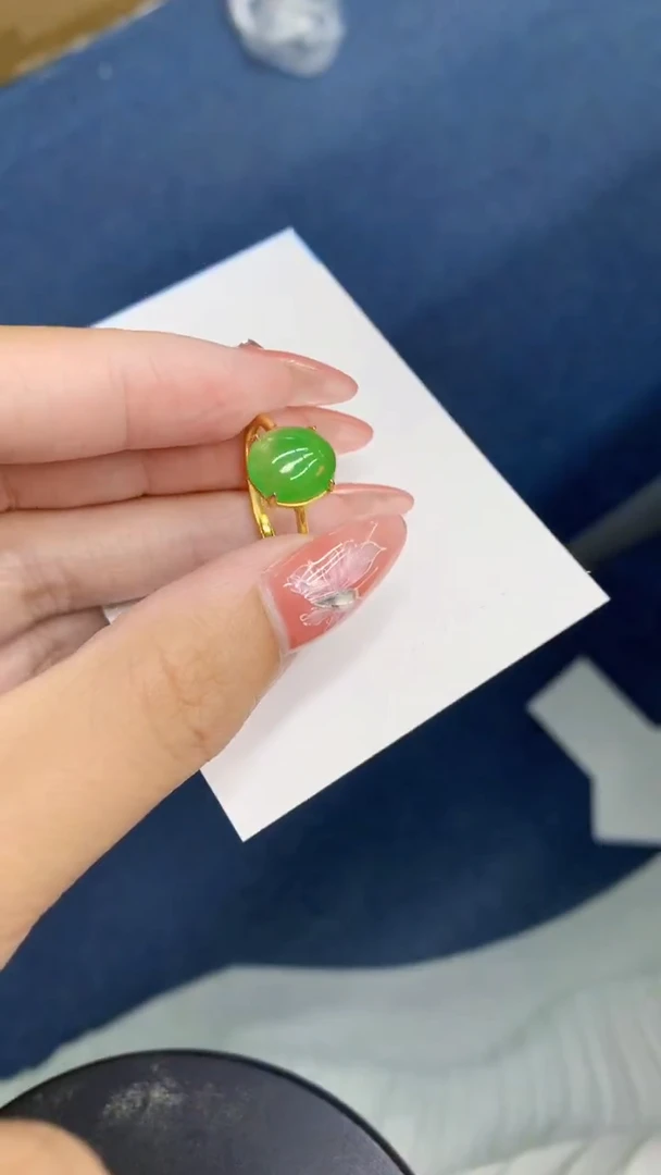 颈饰未镶嵌翡翠1