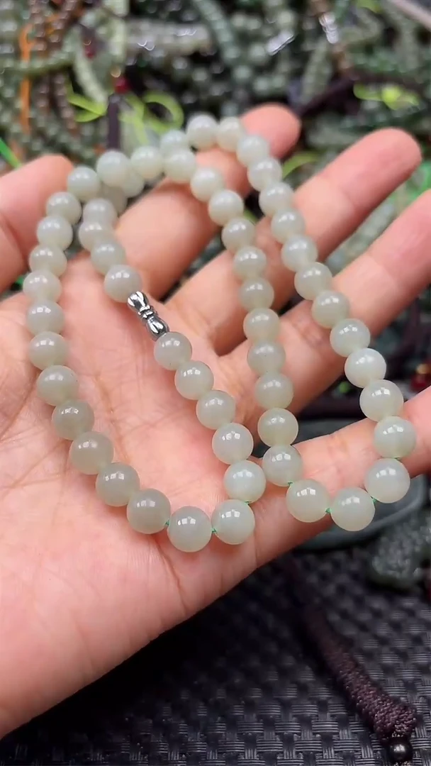 和田玉未镶嵌颈饰1