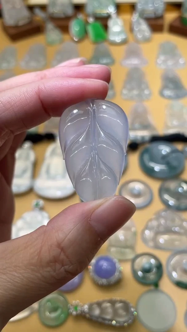 颈饰未镶嵌翡翠叶子38.5/24.8/4.5