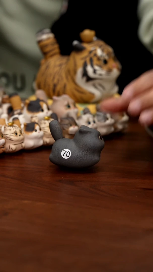 紫砂摆件微瑕猫猫