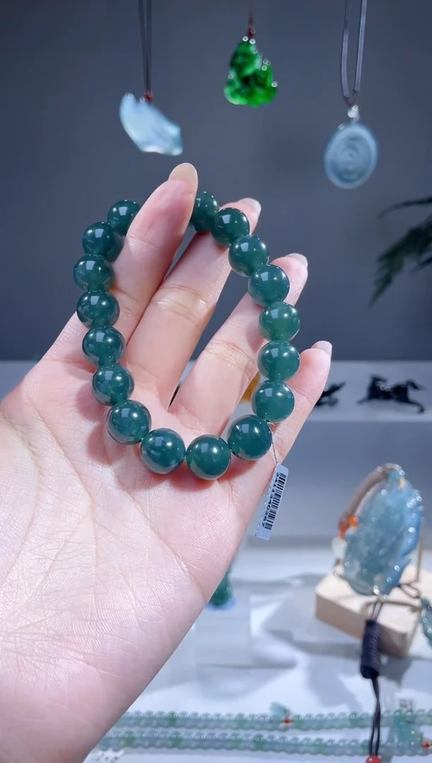 【闪购商品】翡翠颈饰未镶嵌天然A货翡翠手串