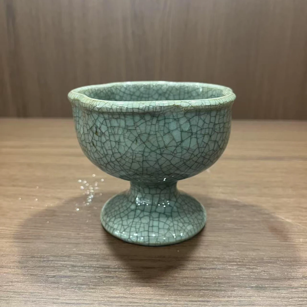 1214 清 乾隆 龙泉开片高足花口杯