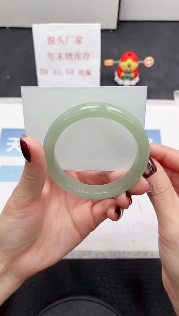 【闪购商品】石英质玉手镯未镶嵌59-56