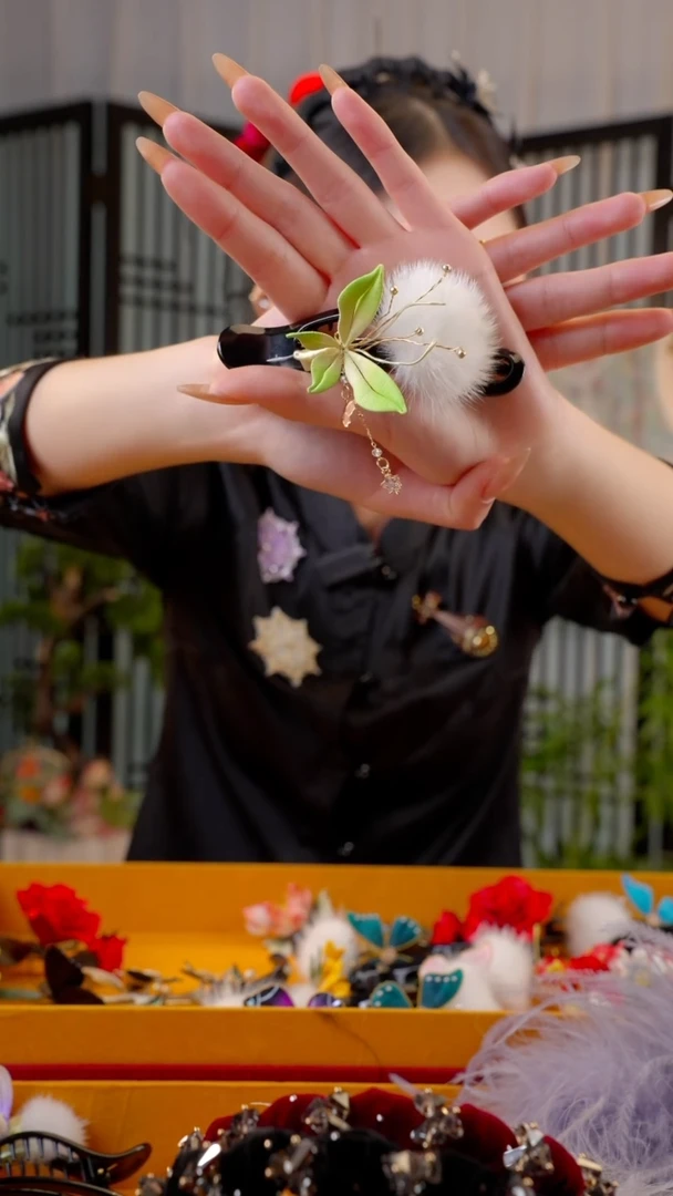 刺绣非遗苏绣绒花手工饰品