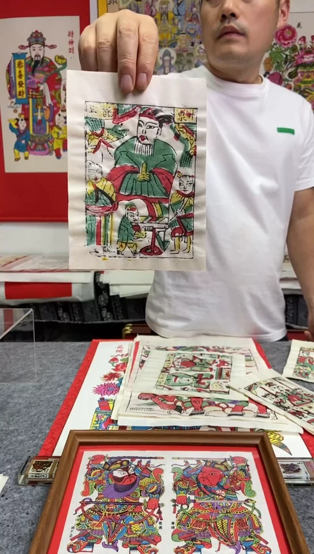 哒***殴井泉龙王老画手工制作精品