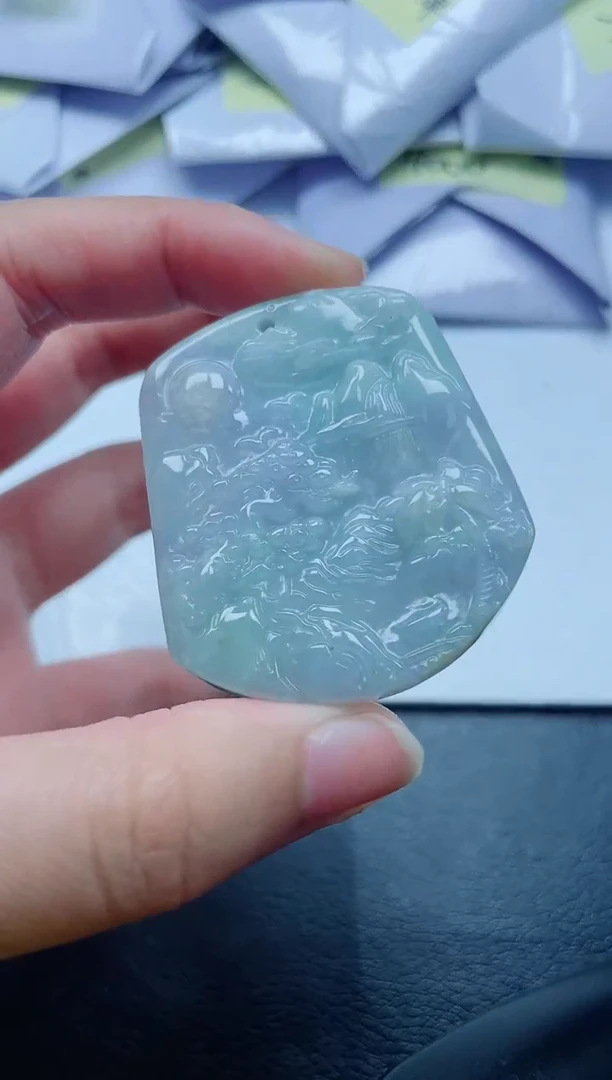 翡翠未镶嵌颈饰