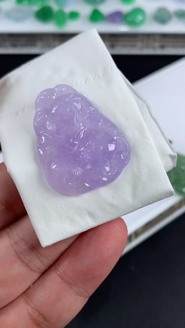 未镶嵌定制翡翠莞**笑翡翠