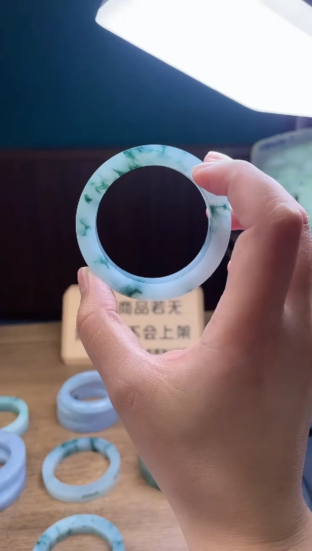 【闪购商品】定制翡翠手镯未镶嵌定制