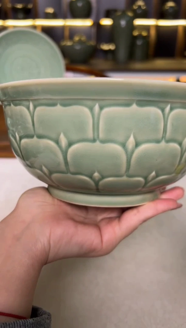 陶瓷耀州窑青釉18厘米莲瓣大碗一只微瑕特价