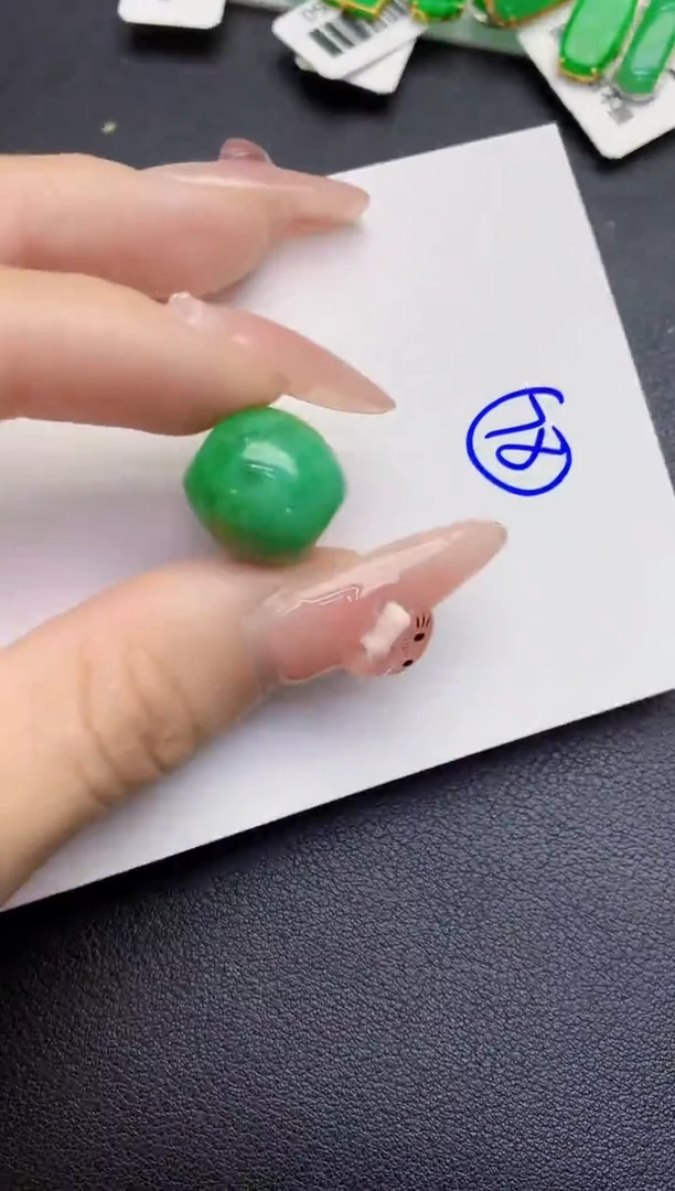颈饰未镶嵌翡翠缅甸天然翡翠A货