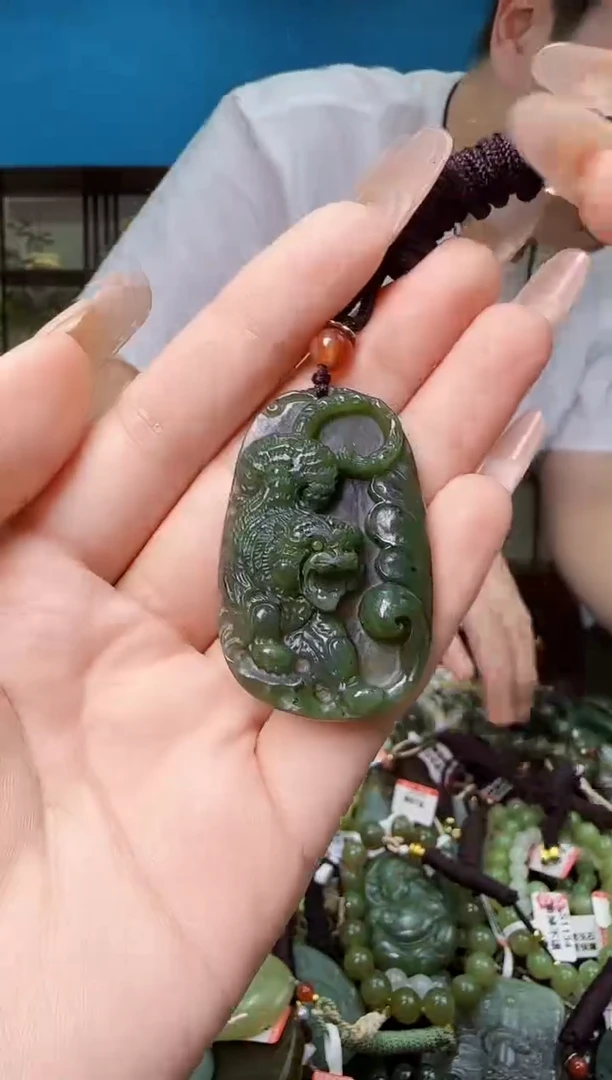 颈饰未镶嵌和田玉多样性发一